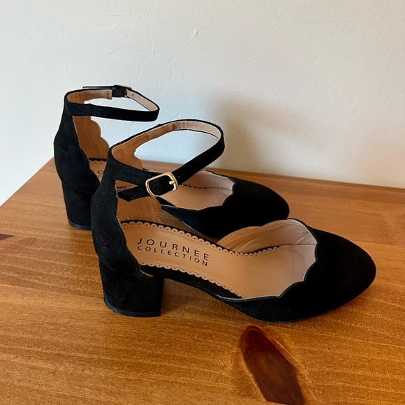 Journee Collection Edna Pump | Black Faux Suede Block Heels | Size 6 Wide - Picture 3 of 7